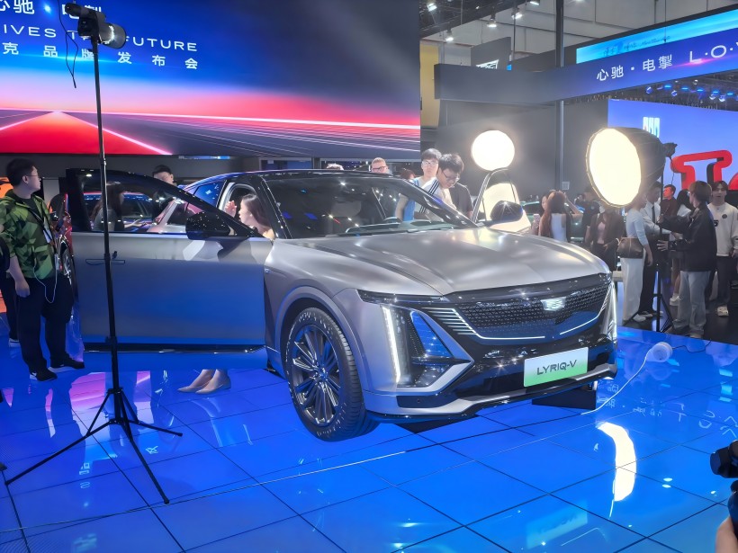 An leagan ardfheidhmíochta den IQ 锐歌! Seolfar an Cadillac Lyriq - V laistigh den bhliain seo.
