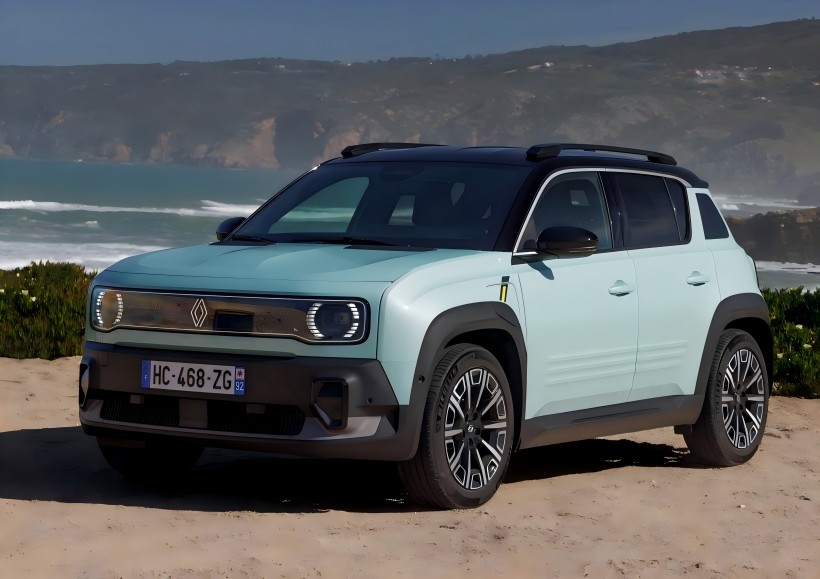 Íomhánna Oifigiúla de Renault 4 Ech-Tech Scaoilte: Cuireadh rogha péint ghlas éadrom leis, ag súil go mbuailfidh sé margaí thar lear i 2025